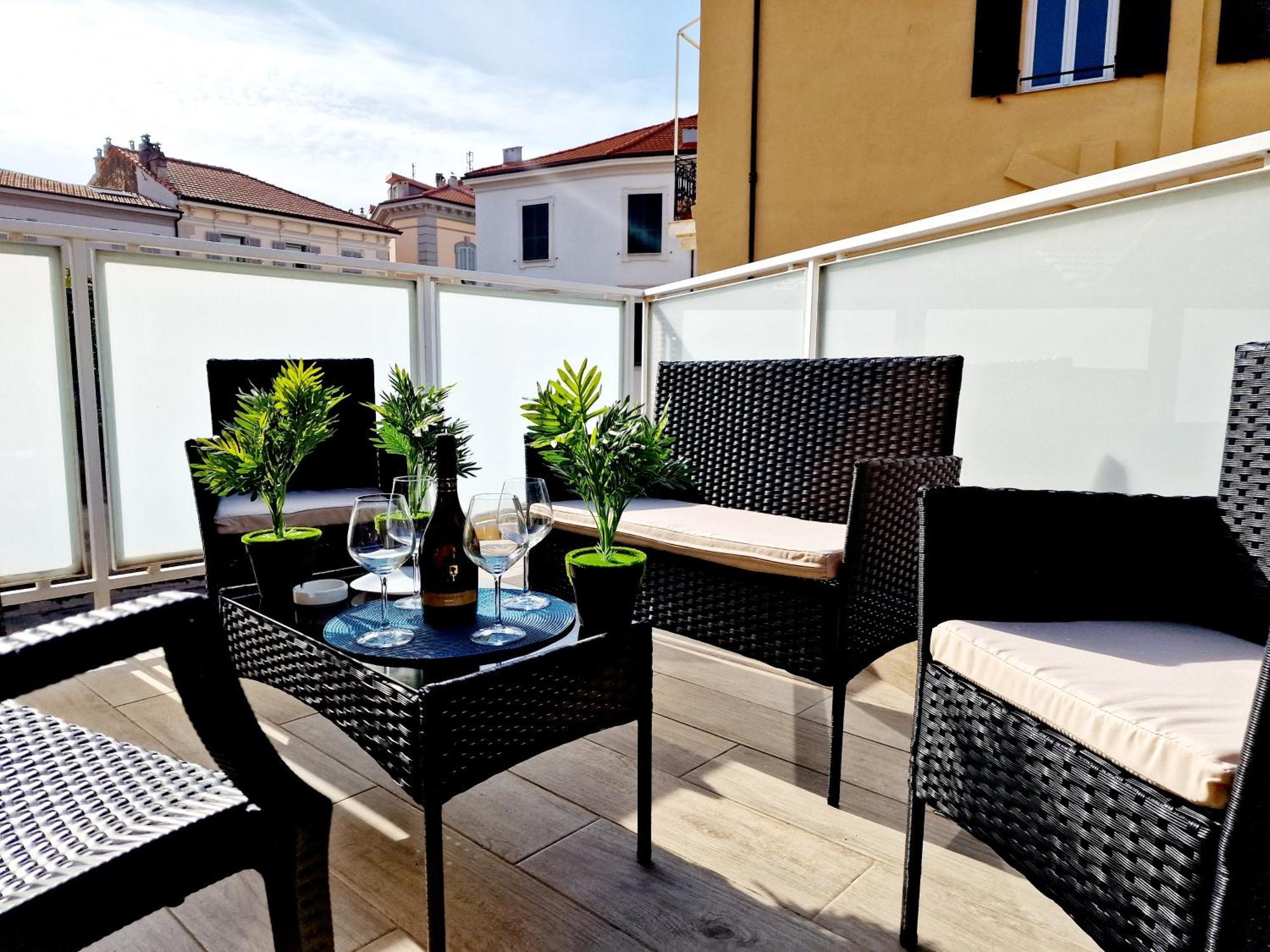 Homeholidaysanremo - Luxe & Glamour