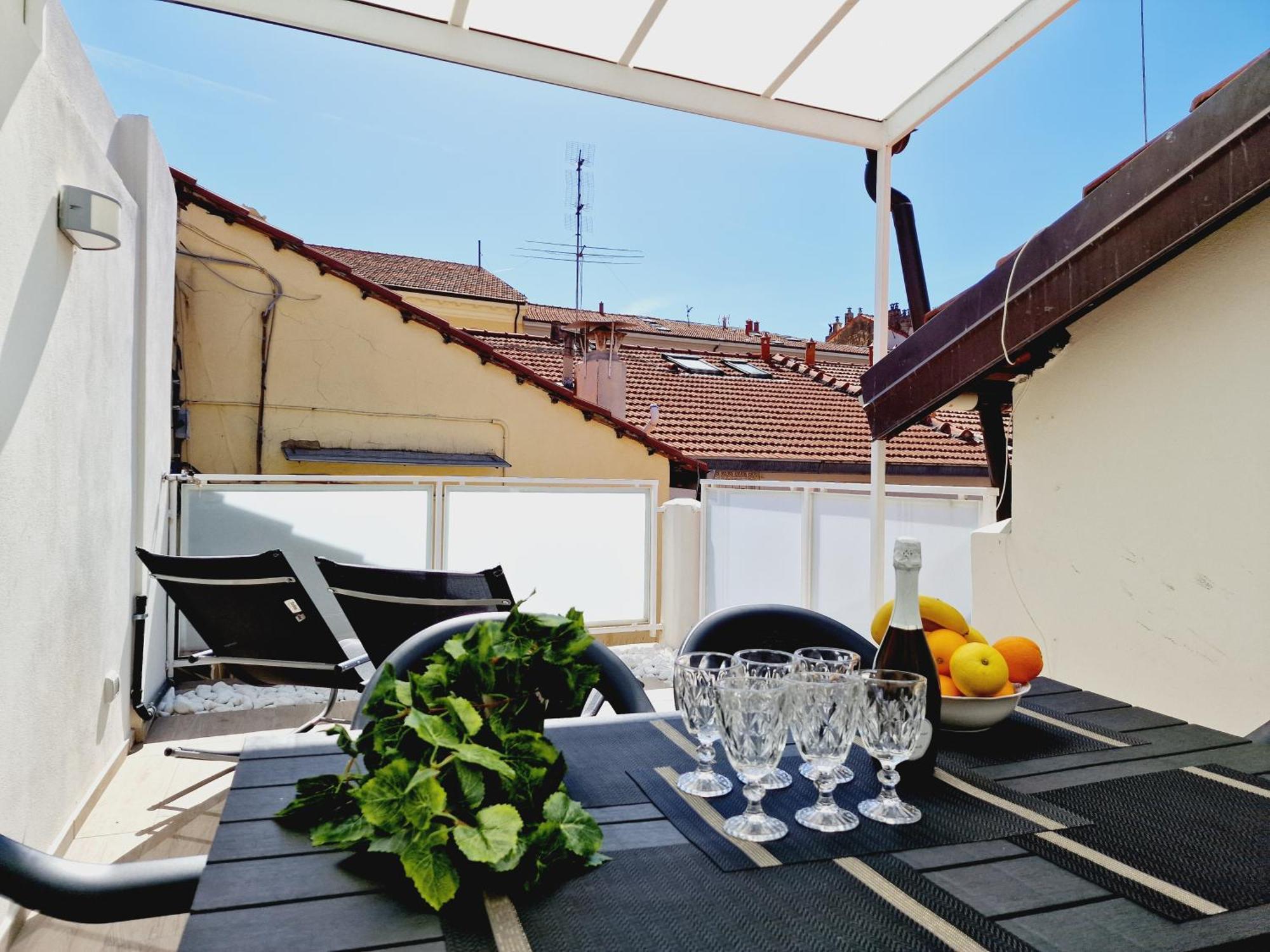 Apartment Homeholidaysanremo - Luxe & Glamour