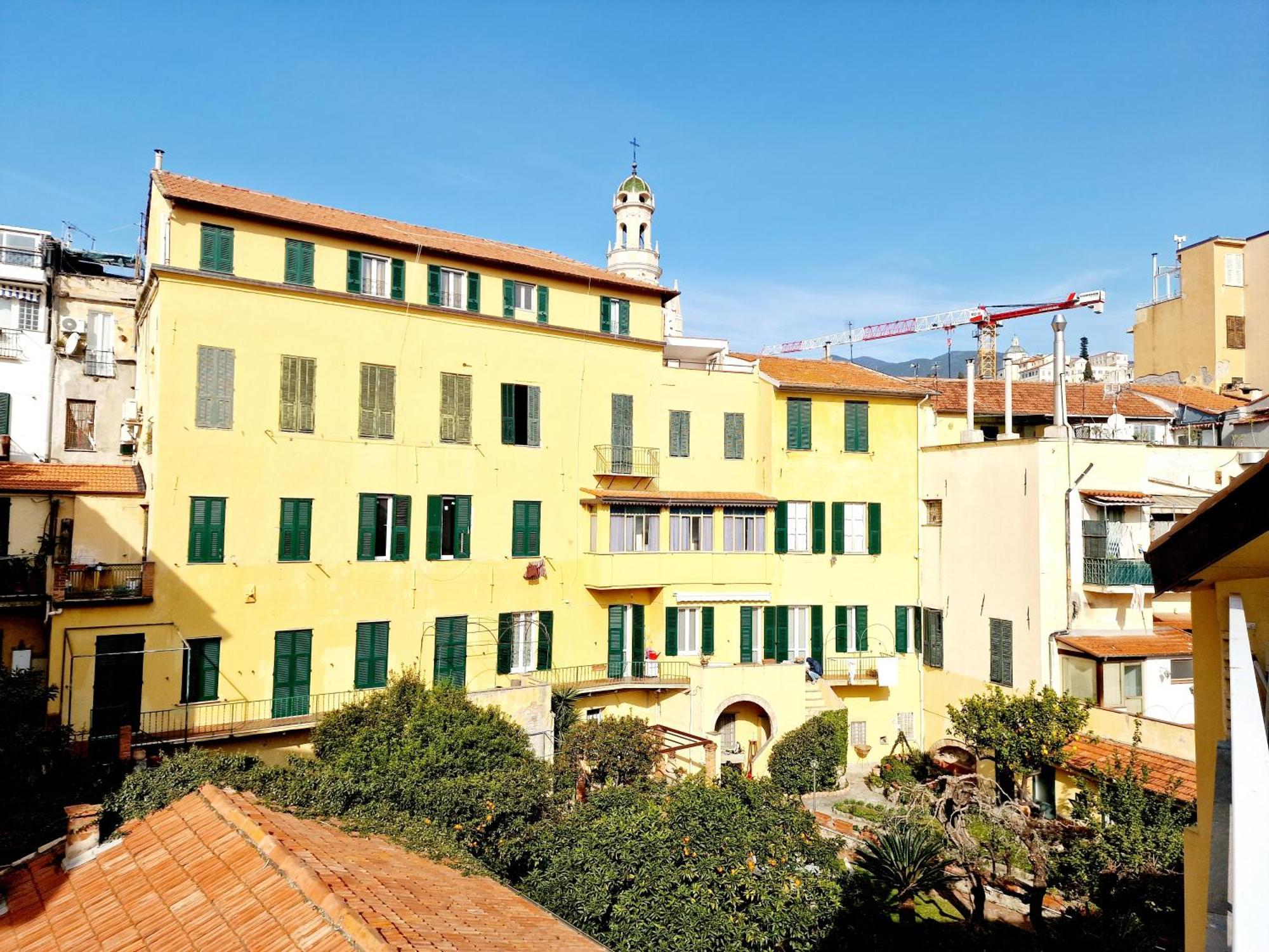 Apartment Homeholidaysanremo - Luxe & Glamour